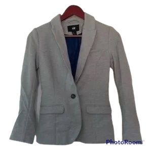 DONATING SOON H&M Gray Blazer Suit Jacket Size 2